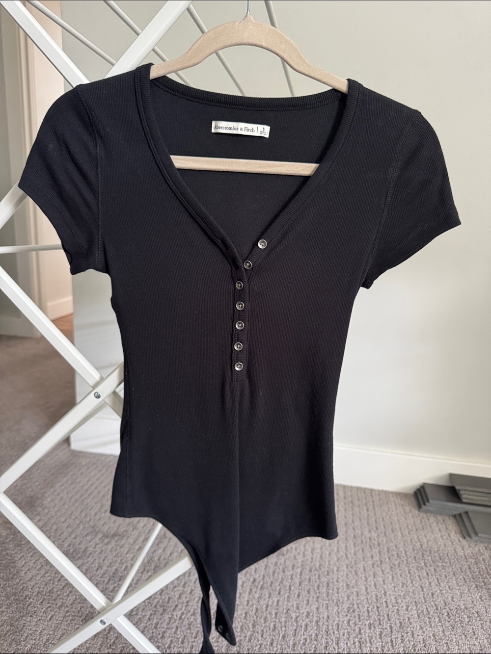 Abercrombie & Fitch Black Short-Sleeve Ribbed Button-Front Bodysuit